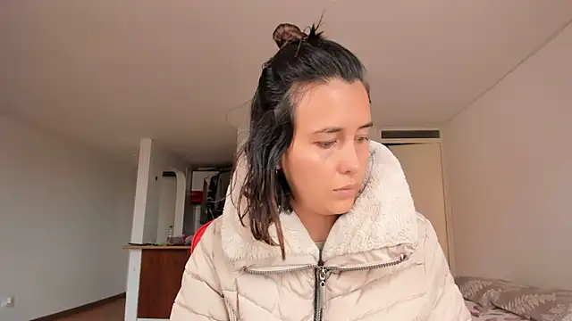 zoe jeane beker online show from 4, 2, 2025