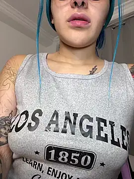 Snapshot of kaoticblue_ chatting on 12, 6, 2026 kaoticblue online show from 12, 6, 2026