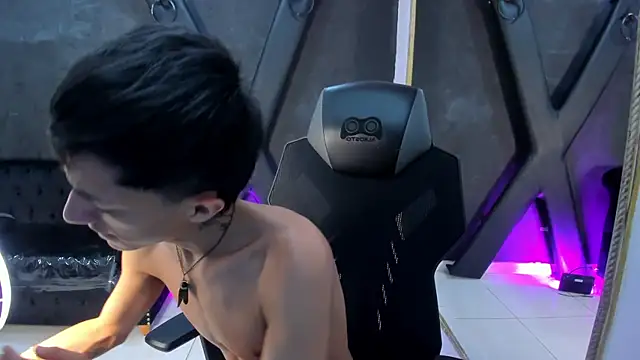 DereckCooperr online show from 10, 11, 2025