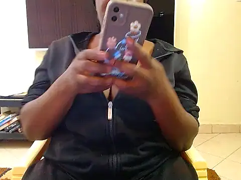 Snapshot of sunnylovexp chatting on 6, 6, 2026 sunnylovexp online show from 6, 6, 2026