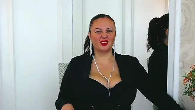 JudithCombs online show from 22, 10, 2025