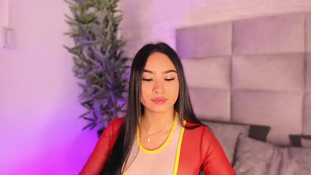 mia crawford online show from 8, 11, 2025