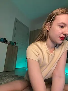 Snapshot of freiiaflower chatting on 12, 3, 2025 freiiaflower online show from 12, 3, 2025