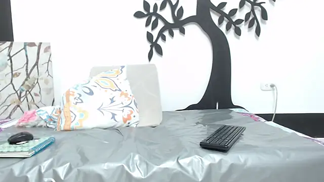 Snapshot of Khalifa_Mature chatting on 10, 10, 2025 Khalifa Mature online show from 10, 10, 2025