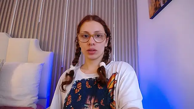 Snapshot of Katy_Van chatting on 7, 5, 2026 Katy Van online show from 7, 5, 2026