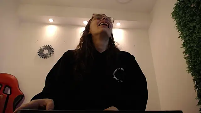 Katy Van online show from 14, 12, 2025