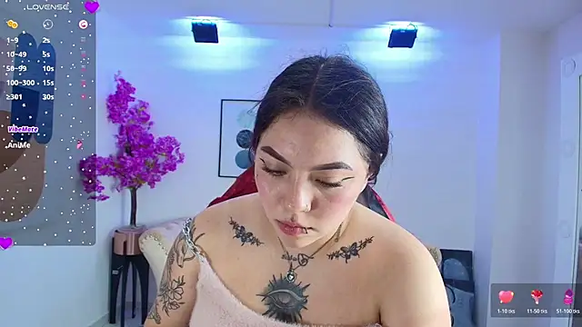 Snapshot of Isa_reel chatting on 28, 4, 2026 Isa reel online show from 28, 4, 2026