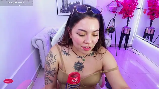 Snapshot of Isa_reel chatting on 4, 10, 2025 Isa reel online show from 4, 10, 2025