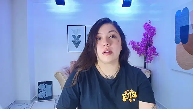 Snapshot of Isa_reel chatting on 24, 5, 2026 Isa reel online show from 24, 5, 2026