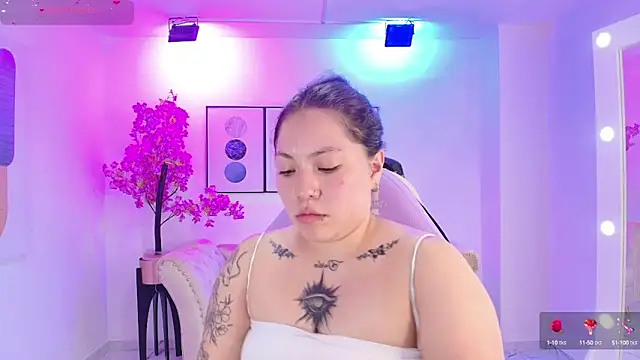 Snapshot of Isa_reel chatting on 9, 10, 2025 Isa reel online show from 9, 10, 2025