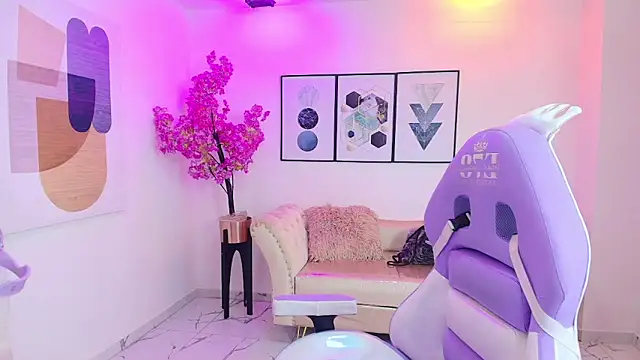 Snapshot of Isa_reel chatting on 25, 11, 2025 Isa reel online show from 25, 11, 2025