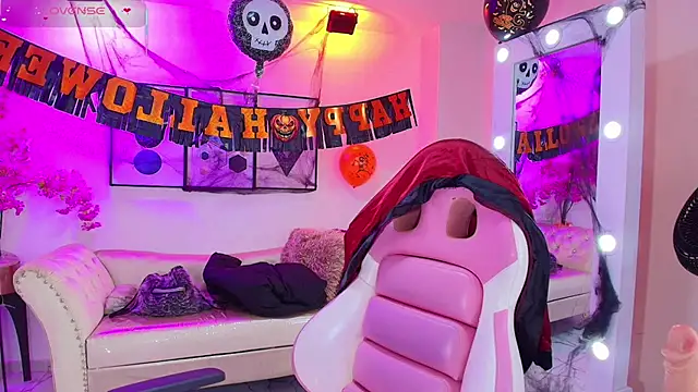 Snapshot of Isa_reel chatting on 30, 10, 2025 Isa reel online show from 30, 10, 2025