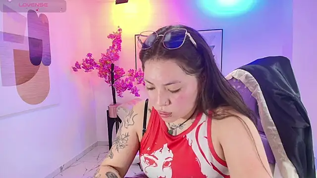 Snapshot of Isa_reel chatting on 2, 10, 2025 Isa reel online show from 2, 10, 2025