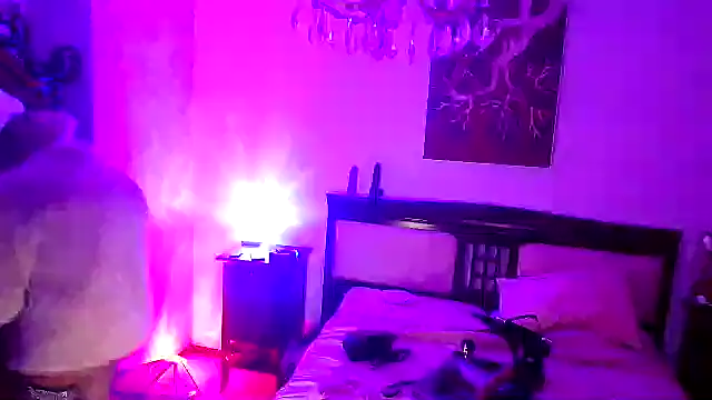 CharlotteVixxens online show from 6, 3, 2026