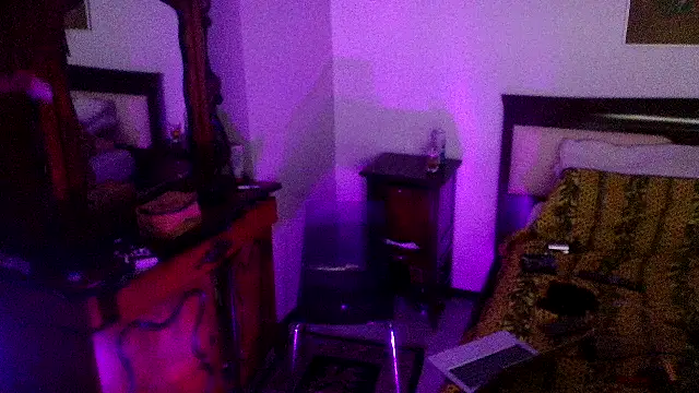Snapshot of CharlotteVixxens chatting on 21, 4, 2026 CharlotteVixxens online show from 21, 4, 2026