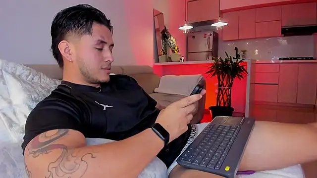 Chriskyle  online show from 19, 11, 2025