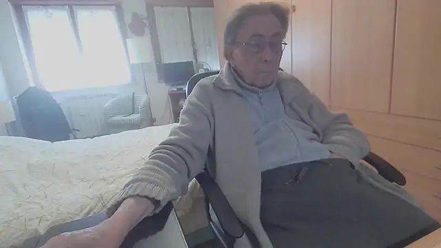 papillonhotofficial online show from 2, 3, 2025