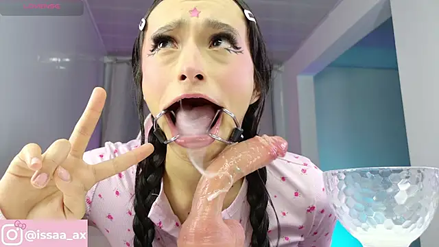 issagarcia online show from 19, 11, 2025