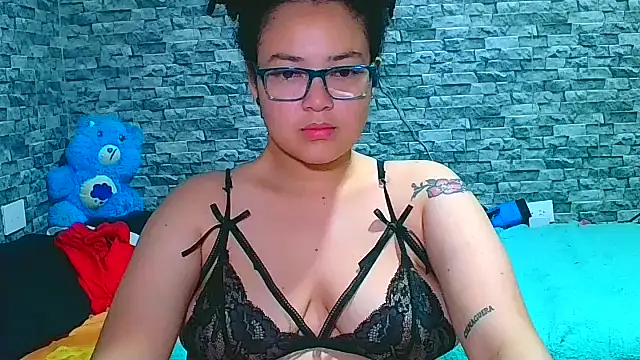 Snapshot of vanellope12 chatting on 27, 3, 2026 vanellope12 online show from 27, 3, 2026