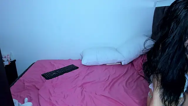 SweetMegan 1 online show from 27, 2, 2025