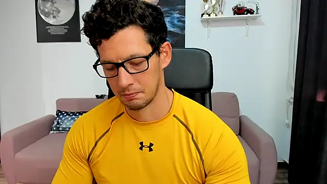 Snapshot of BrutusK08 chatting on 10, 10, 2025 BrutusK08 online show from 10, 10, 2025