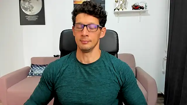 Snapshot of BrutusK08 chatting on 7, 10, 2025 BrutusK08 online show from 7, 10, 2025