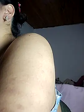 Snapshot of KATYGONZALEZ chatting on 19, 5, 2026 KATYGONZALEZ online show from 19, 5, 2026
