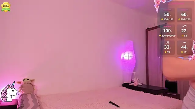 Snapshot of EvaUniporn chatting on 21, 10, 2025 EvaUniporn online show from 21, 10, 2025