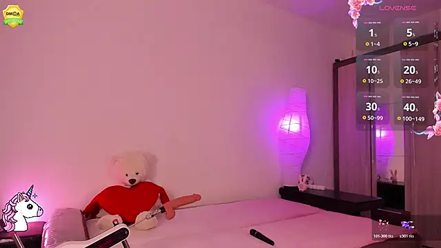 Snapshot of EvaUniporn chatting on 23, 11, 2025 EvaUniporn online show from 23, 11, 2025