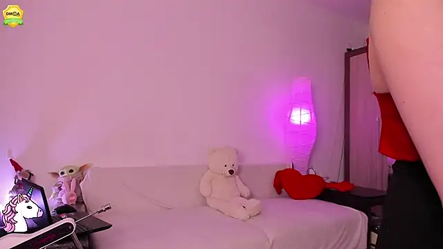 EvaUniporn online show from 18, 5, 2026