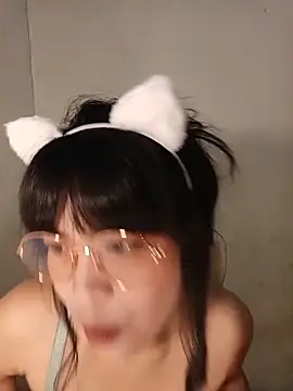 Snapshot of Chall_mee chatting on 25, 5, 2026 Chall mee online show from 25, 5, 2026