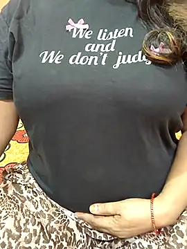 CUTE SOPHIA- online show from 7, 10, 2025