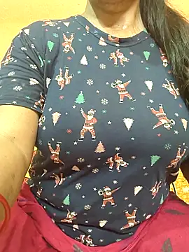 Snapshot of CUTE_SOPHIA- chatting on 28, 4, 2026 CUTE SOPHIA- online show from 28, 4, 2026