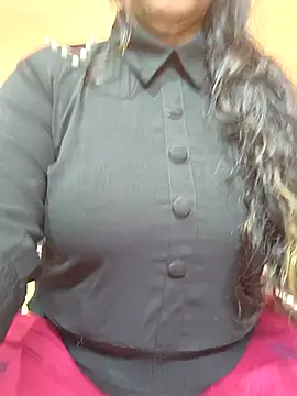 CUTE SOPHIA- online show from 1, 7, 2026