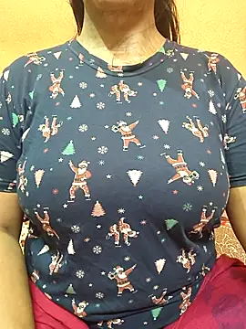CUTE SOPHIA- online show from 6, 7, 2026