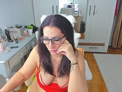 karenncougar online show from 19, 3, 2025