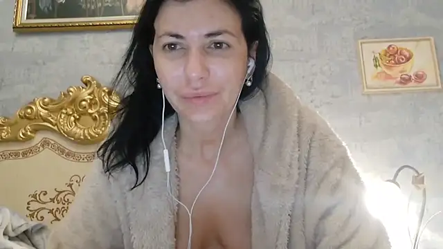 Snapshot of StunnigArt chatting on 8, 6, 2026 StunnigArt online show from 8, 6, 2026