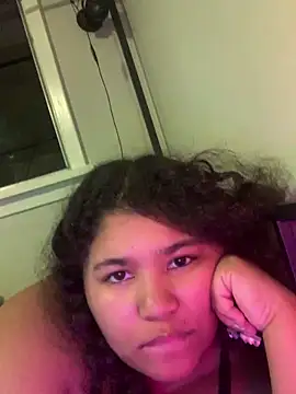 Snapshot of KittyLoroi chatting on 18, 10, 2025 KittyLoroi online show from 18, 10, 2025