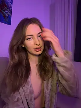 Snapshot of EvieEvans chatting on 28, 4, 2026 EvieEvans online show from 28, 4, 2026