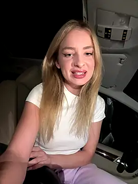 Snapshot of EvieEvans chatting on 3, 12, 2024 EvieEvans online show from 3, 12, 2024