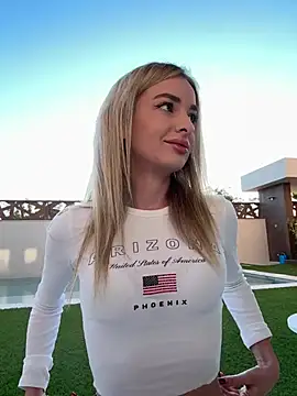 Snapshot of EvieEvans chatting on 14, 1, 2025 EvieEvans online show from 14, 1, 2025