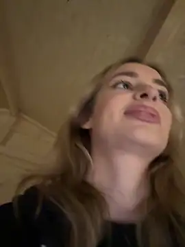 Snapshot of EvieEvans chatting on 22, 2, 2025 EvieEvans online show from 22, 2, 2025