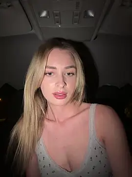 Snapshot of EvieEvans chatting on 22, 1, 2025 EvieEvans online show from 22, 1, 2025