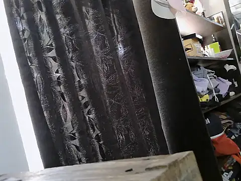 Snapshot of stefanie010 chatting on 1, 12, 2025 stefanie010 online show from 1, 12, 2025