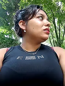 Snapshot of stefanie010 chatting on 12, 1, 2025 stefanie010 online show from 12, 1, 2025