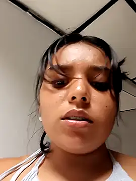 Snapshot of stefanie010 chatting on 12, 2, 2025 stefanie010 online show from 12, 2, 2025