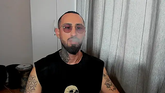 Snapshot of Baddfuckerr chatting on 21, 1, 2025 Baddfuckerr online show from 21, 1, 2025
