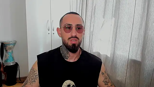 Snapshot of Baddfuckerr chatting on 20, 1, 2025 Baddfuckerr online show from 20, 1, 2025