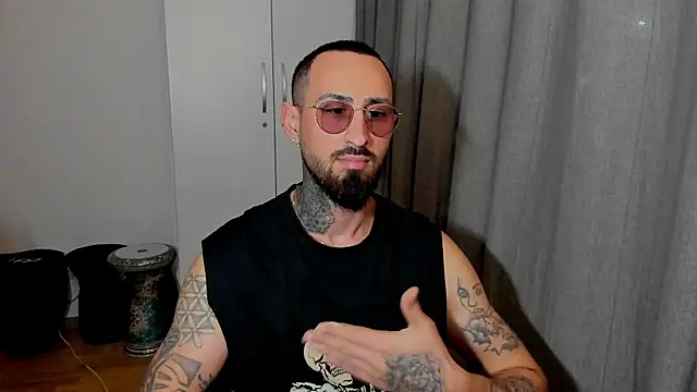 Snapshot of Baddfuckerr chatting on 21, 1, 2025 Baddfuckerr online show from 21, 1, 2025