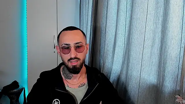 Snapshot of Baddfuckerr chatting on 7, 2, 2025 Baddfuckerr online show from 7, 2, 2025